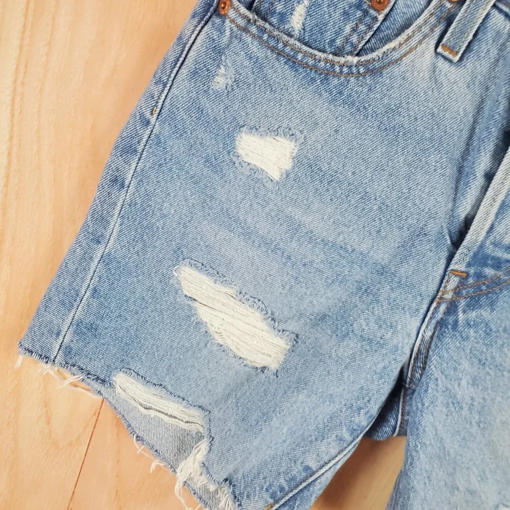 Levi's 501‎ Womens Bermuda Shorts 24 Blue Medium Wash Denim Cotton Distressed